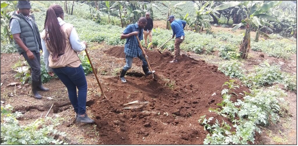 Demonstrating water trapping ponds in farmlands.